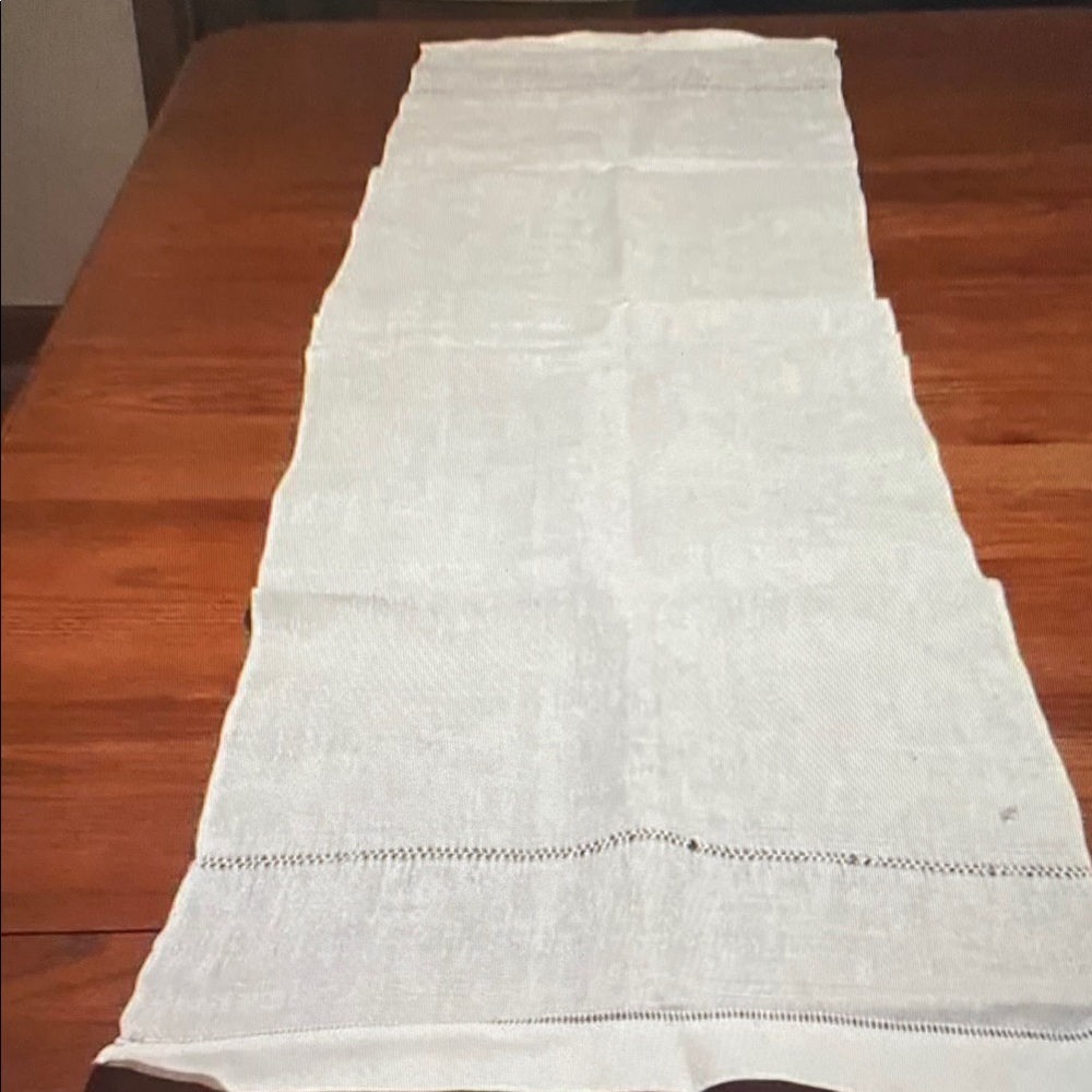 Elegant White Table Runner